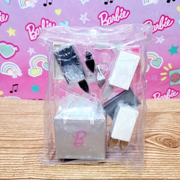 Hallmark Keepsake Barbie Step Out in Style Ornament Set 2005 Shoes Box Gift Bag - Picture 5 of 5